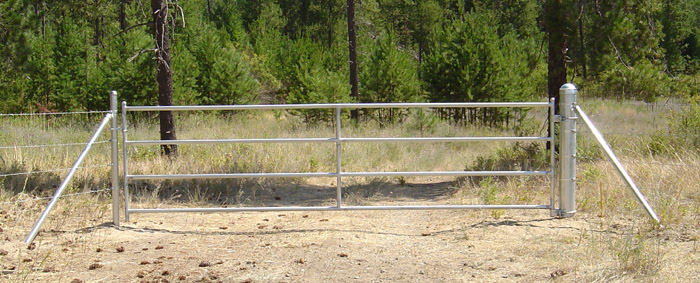 Barbless wire deals fence